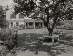 House and garden, Reve Schley
