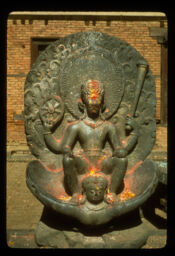 Tri- Baman murti Changu Narayan parisarma (त्रि बामन मूर्ति चांगु नारायण मन्दिर परिसरमा / Tri-Baman Statue of Changu Narayan Premises)