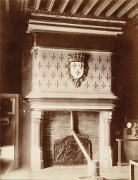 Château de Blois, Guardroom Fireplace      