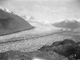 Panorama of Nunatak Glacier from 1400 ft on crest of Nunatak