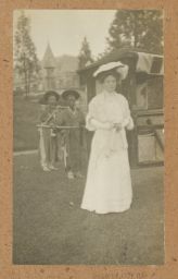 [Western woman with Korean bearers and palanquin]