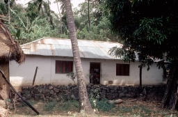 Facade of 1978 dwelling after renovations