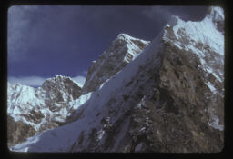 Sagarmatha himshikhar ko drisya (सगरमाथा हिमशिखरको दृश्य / Mount Everest's Peak)