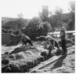 Digging a well Trabajo del poso