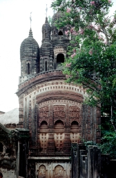 Saptadasha-Ratna With Ridged Deul and Triple Entrance