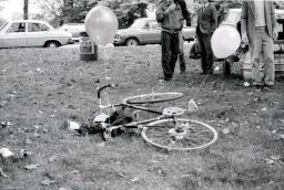 Bicycle with balloons