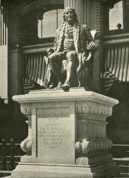 Statue of Benjamin Franklin by John J. Boyle at its original location in front of the old Post Office building at 9th and Chestnut Streets