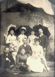 Alfred Fitler Moore (1854-1912), benefactor, and family members, group photograph