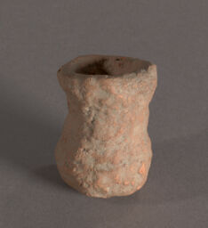 Miniature vessel with constricted body