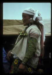 gaunle  tamang yubati (गाउँले तामाङ केटी / A Village Tamang Woman)