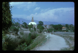 tada dekhiyeko Boudha stupa (टाढा देखिएको बौद्ध स्तुप / Boudha Stupa Seen in the Distance)