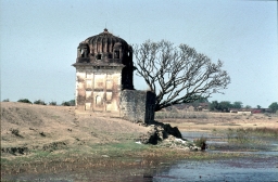 Memorial Chhatri With Shiva Lingam Near Sarnath