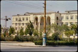Civic building (Baku, AZ)