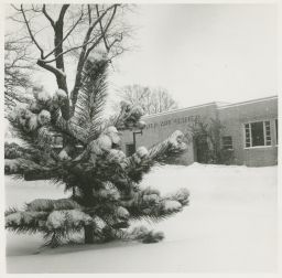 Worcester Art Center in winter