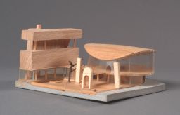 Small model of building (1)