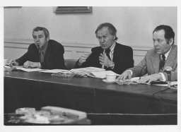 Dr. Morris Kleinerman announces election results at the 1973 APA Press Conference