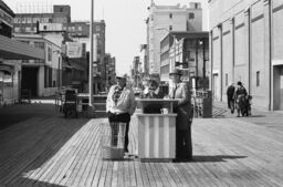 Unidentified tourists on the Boardwalk, Atlantic City