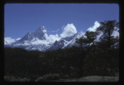 sundar sagarmatha himalko drisya (सुन्दर सगरमाथा हिमालको दृश्य / Magnificent View of Mount Everest)