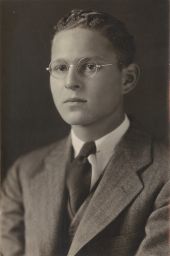 Photograph of Stanley Arthur Loewenberg, '31