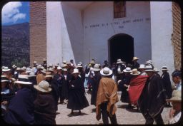 Vicosinos at the door of the church