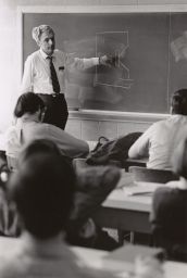 Robert Moog, lecturing, ca. 1968