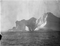 Iceberg off Duck Islands