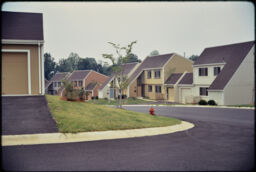 Housing along Becontree Lane (Reston, Virginia, USA)