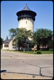 Riverside train station and water tower (Riverside, Illinois, USA)