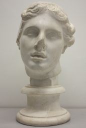 Female head, the so-called Schöner Kopf, from Pergamon