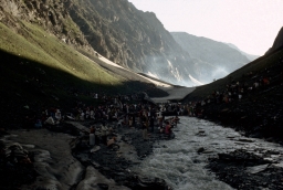 Pilgrims on the Path to Amarnath
