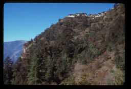 Pahadko mathillo bhagma abastit gharharu (पहाडको माथिल्लो भागमा अबस्तित घरहरु / Buildings on a Rocky Hilltop)